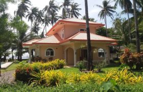 Beach Property with Rental Homes & Pool – S O L D –