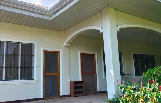 – S O L D –    HOUSE & LOT IN DAUIN