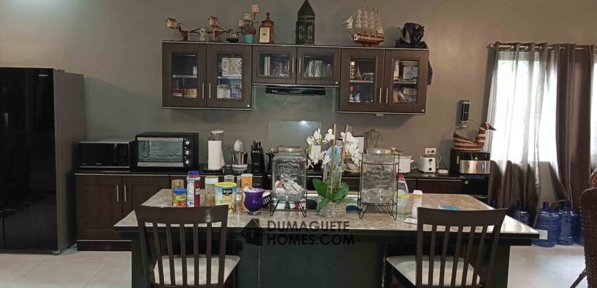 BEAUTIFUL OCEAN VIEW BIG HOUSE WITH SWIMMING POOL FOR SALE