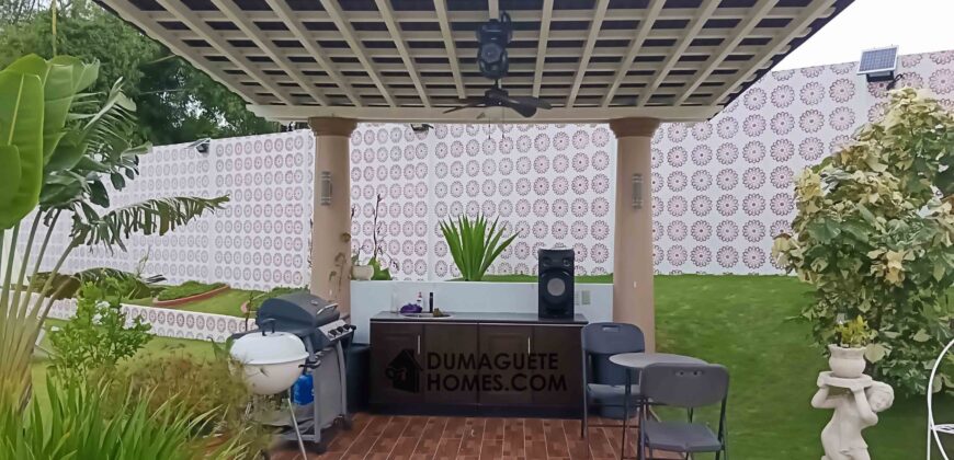 BEAUTIFUL OCEAN VIEW BIG HOUSE WITH SWIMMING POOL FOR SALE