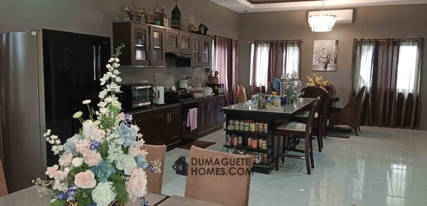 BEAUTIFUL OCEAN VIEW BIG HOUSE WITH SWIMMING POOL FOR SALE