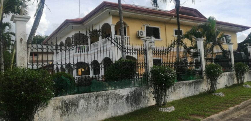 FOR SALE!! – HUGE HOUSE & LOT WITH 9 BEDROOMS LOCATED IN DUMAGUETE